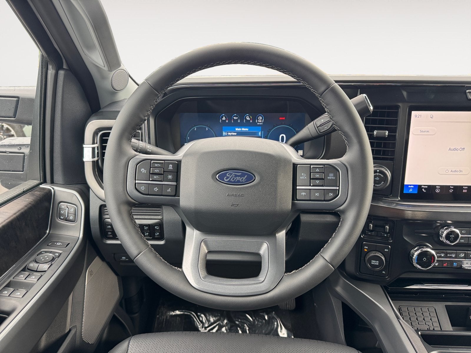 2027 Ford Super Duty F-350 DRW LARIAT