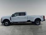 2027 Ford Super Duty F-350 DRW LARIAT