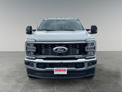 2027 Ford Super Duty F-350 DRW LARIAT