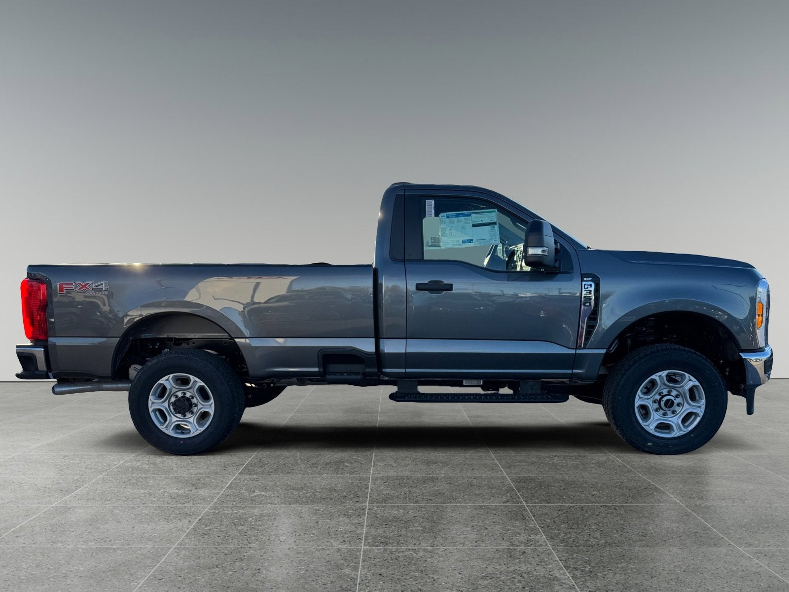 2026 Ford Super Duty F-350 SRW XLT