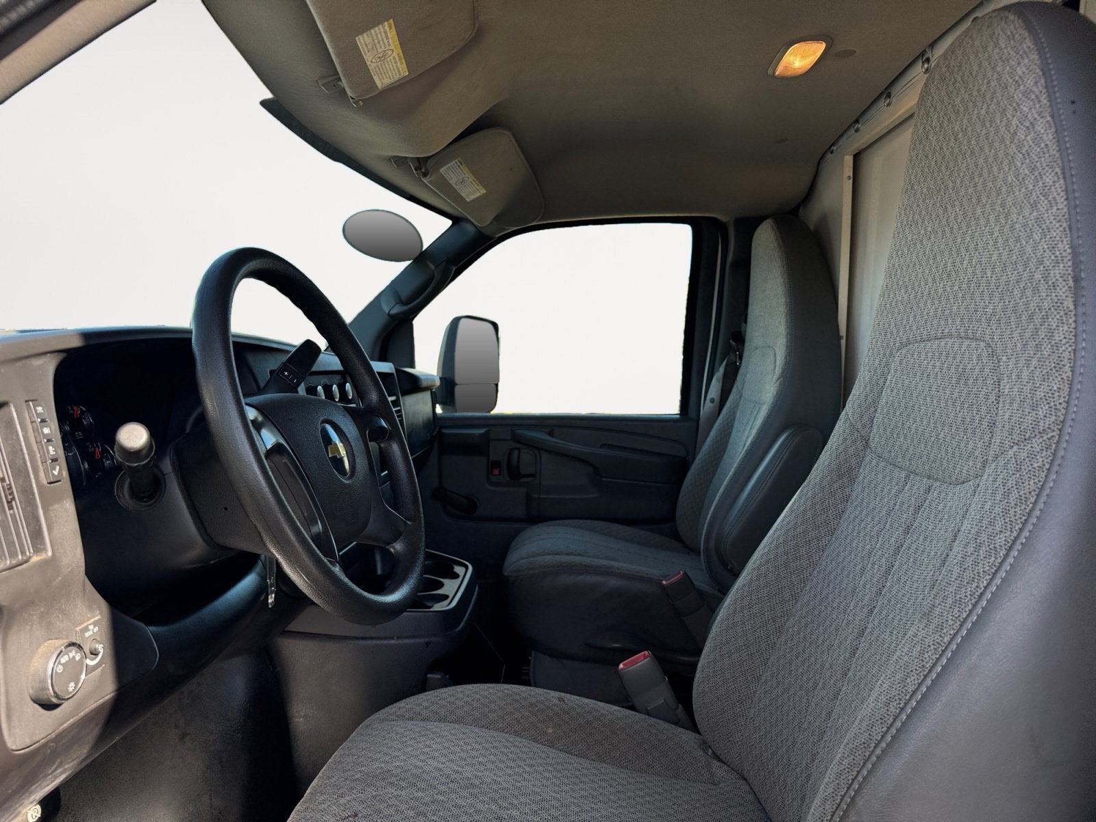 2011 Chevrolet Express Commercial Cutaway Work Van