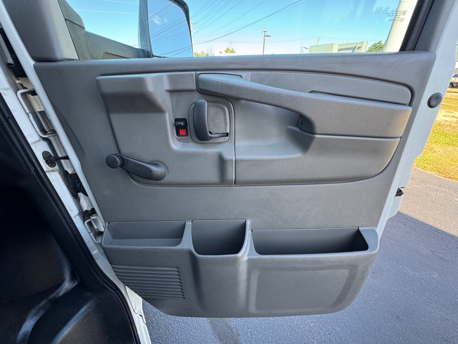 2011 Chevrolet Express Commercial Cutaway Work Van