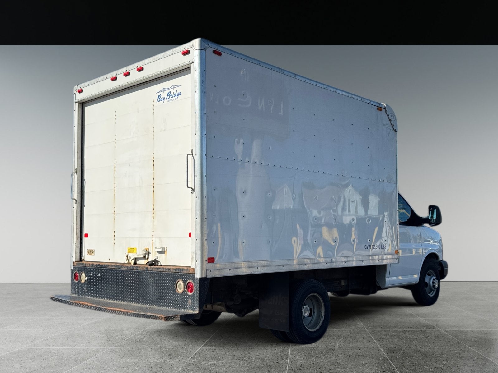2011 Chevrolet Express Commercial Cutaway Work Van