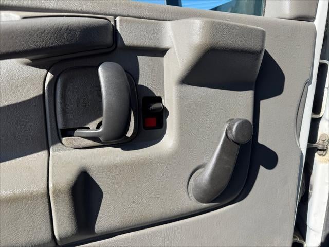 2011 Chevrolet Express Commercial Cutaway Work Van