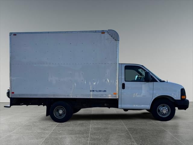 2011 Chevrolet Express Commercial Cutaway Work Van