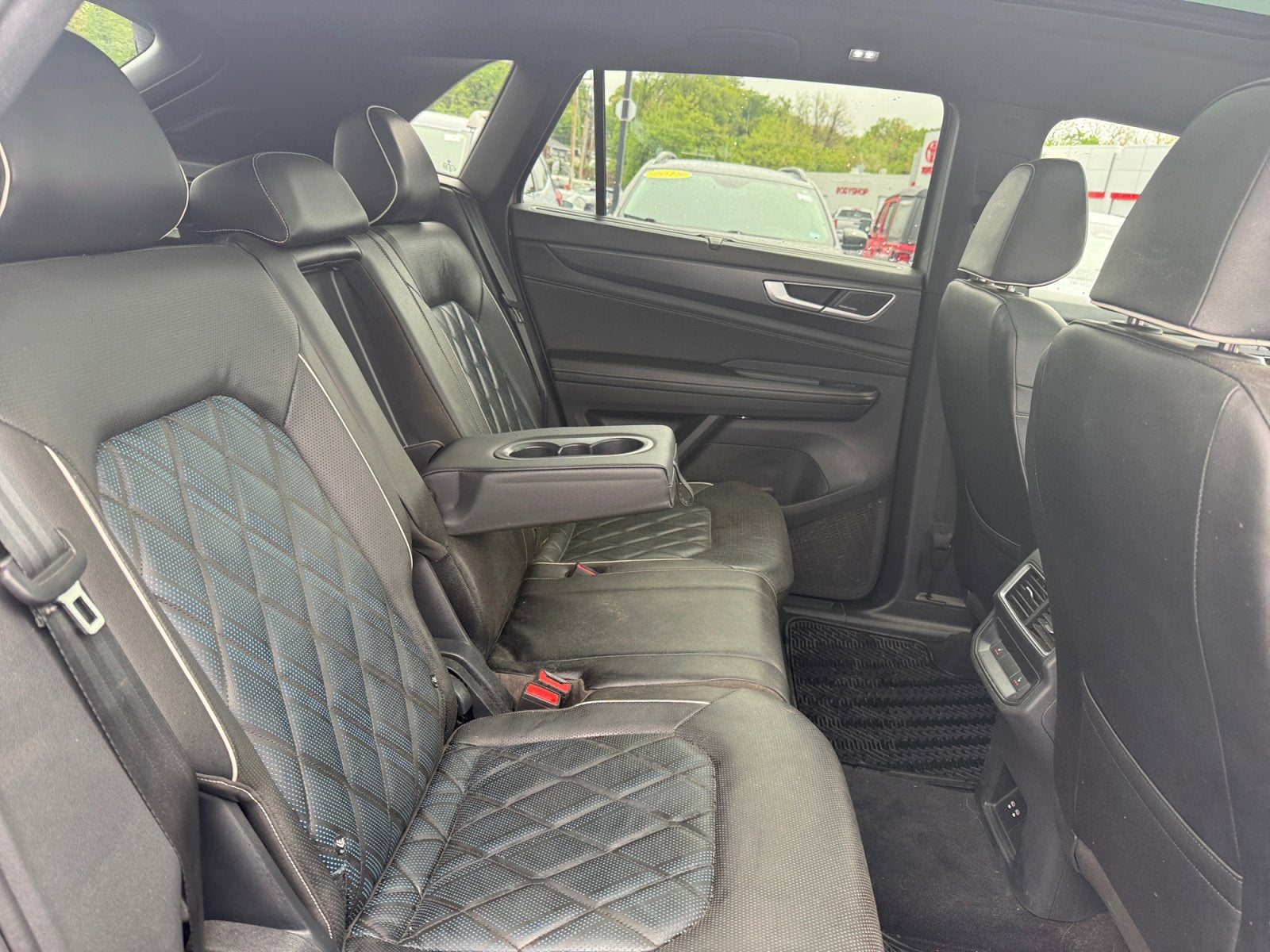 2024 Volkswagen Atlas Cross Sport 2.0T SEL Premium R-Line