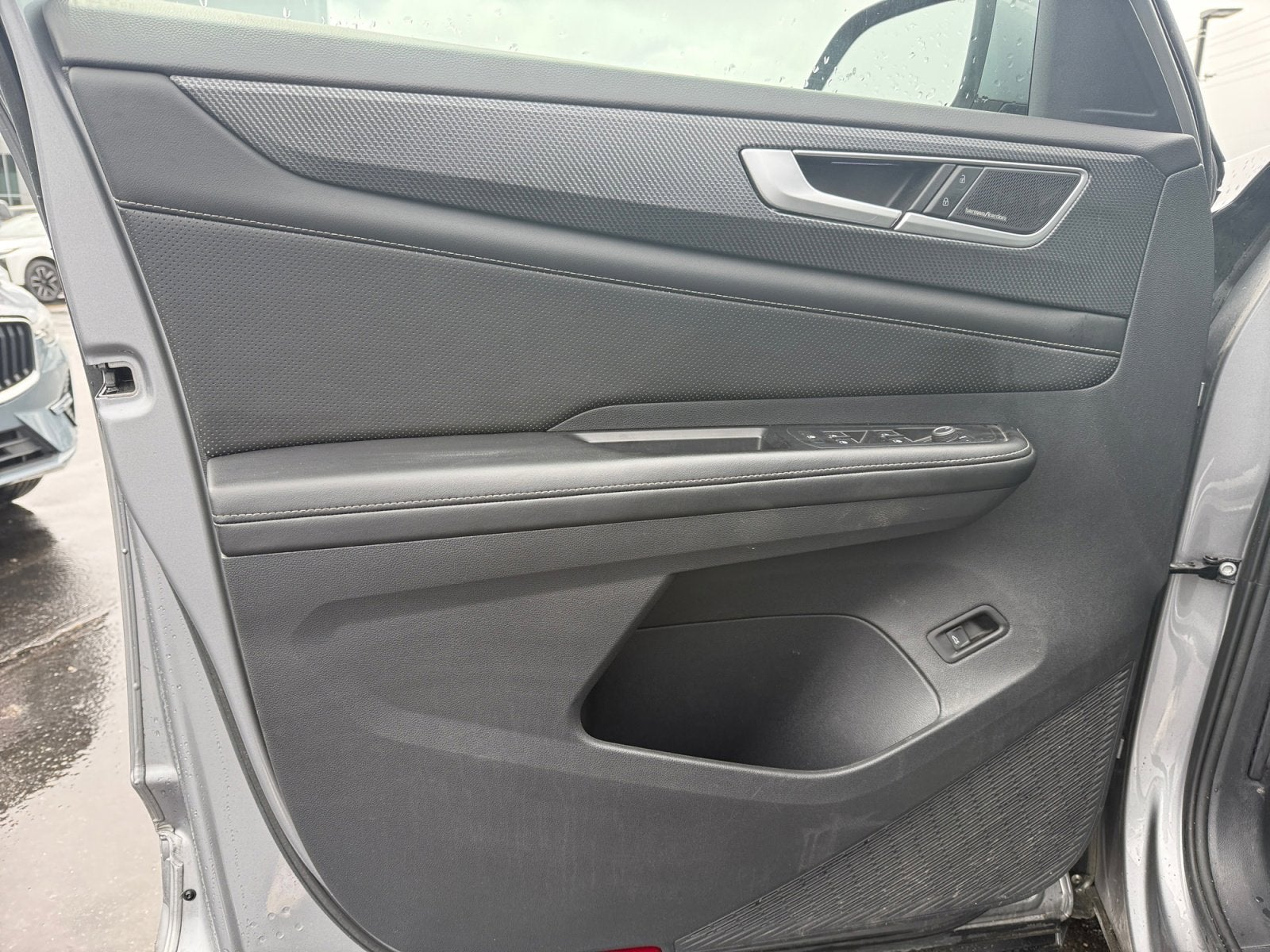2024 Volkswagen Atlas Cross Sport 2.0T SEL Premium R-Line