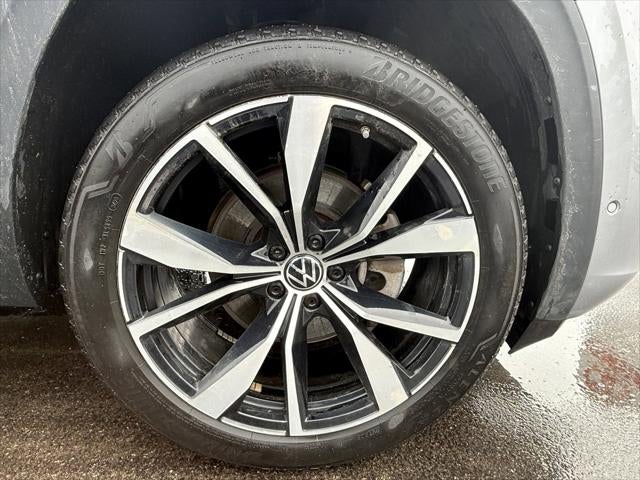 2024 Volkswagen Atlas Cross Sport 2.0T SEL Premium R-Line