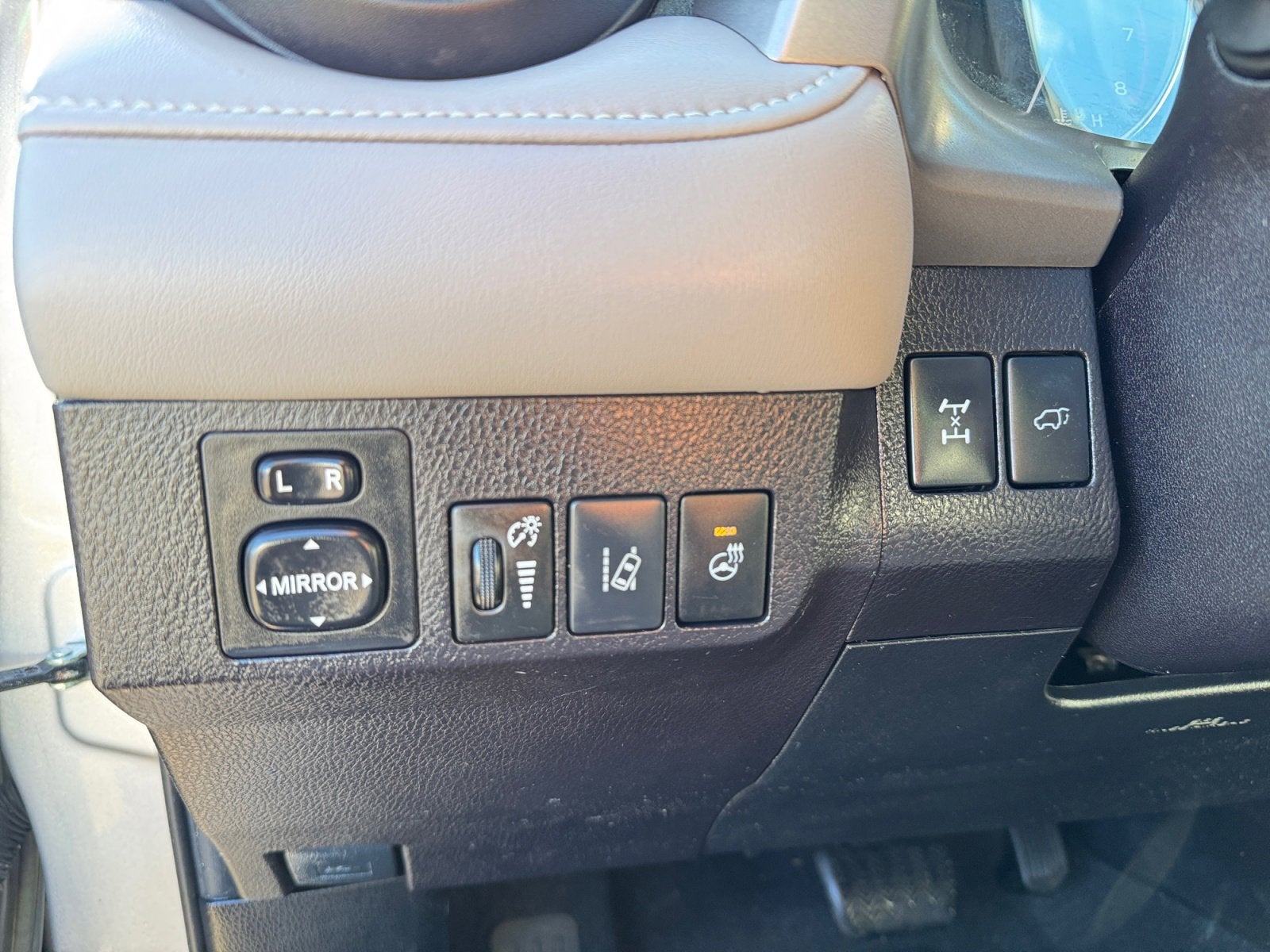 2017 Toyota RAV4 Platinum