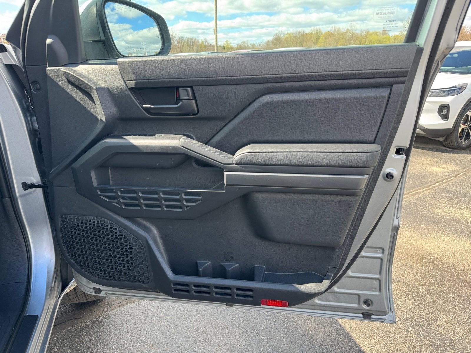 2025 Toyota Tacoma 4WD SR5