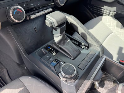 2025 Toyota Tacoma 4WD SR5