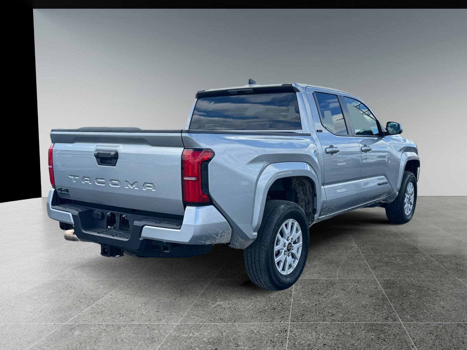 2025 Toyota Tacoma 4WD SR5
