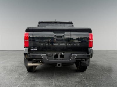 2025 Toyota Tacoma 4WD SR5