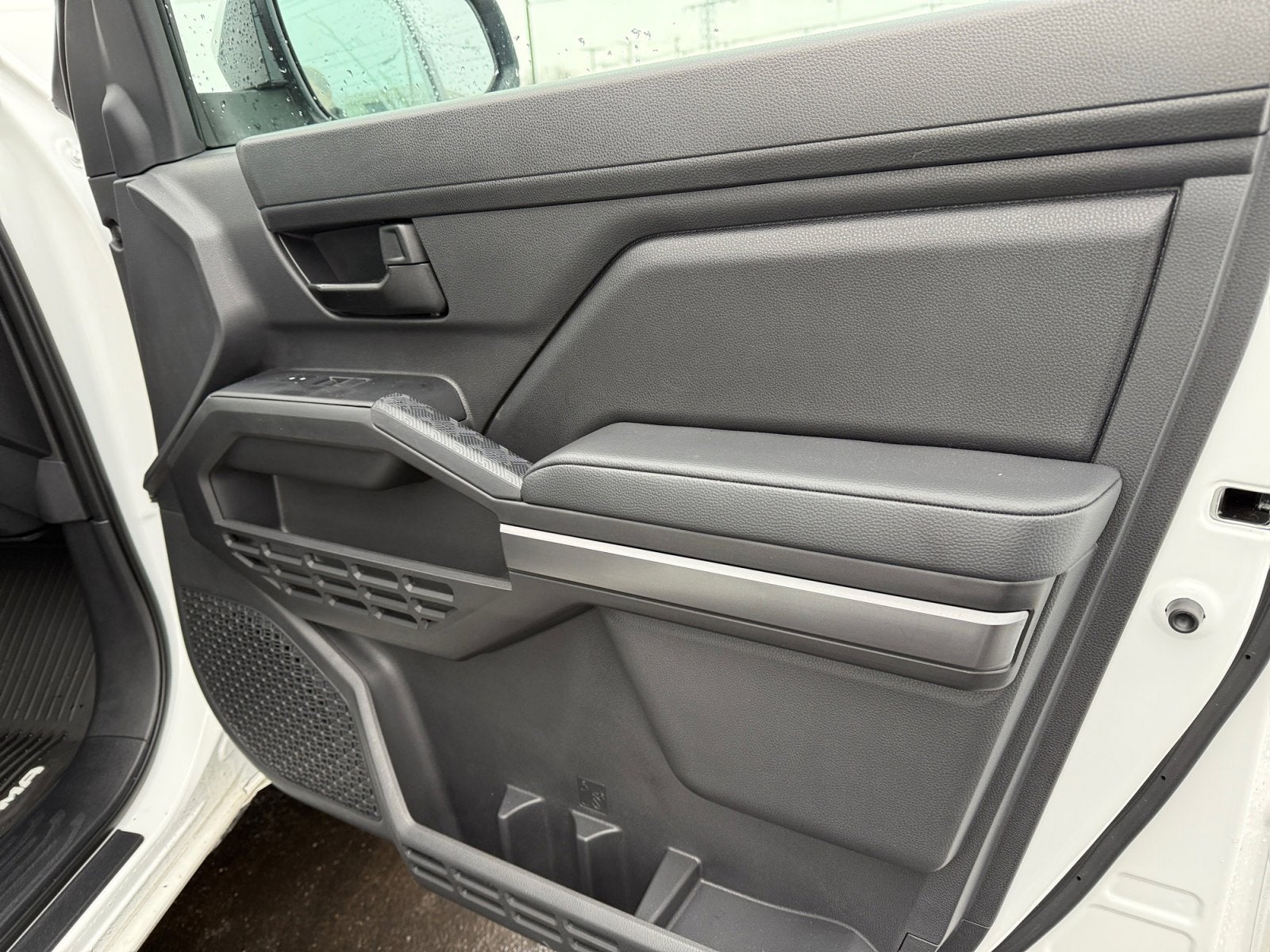 2025 Toyota Tacoma 4WD SR5