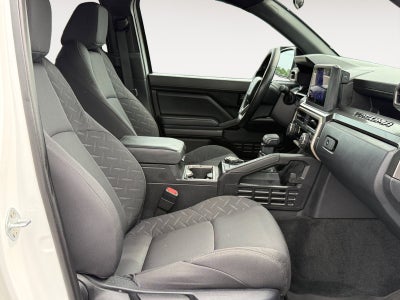 2025 Toyota Tacoma 4WD SR5