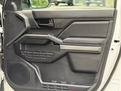2025 Toyota Tacoma 4WD SR5