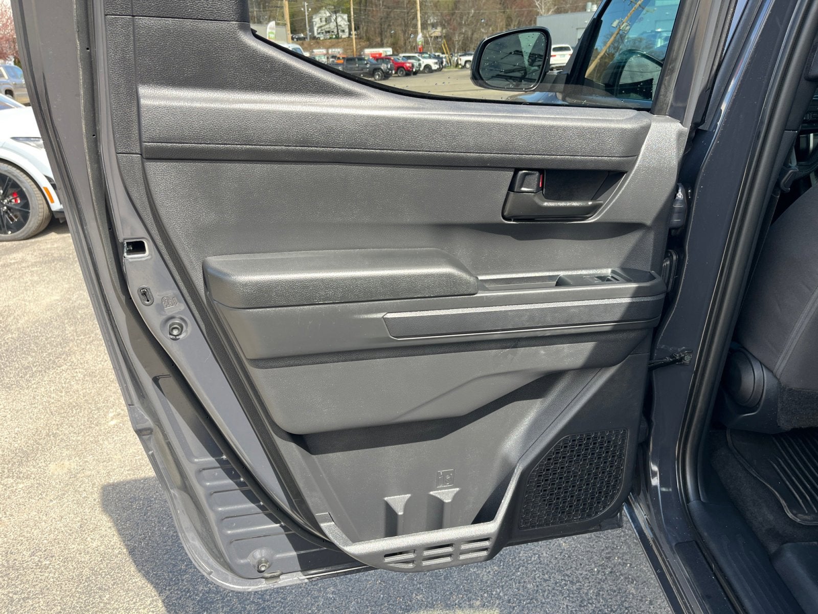 2025 Toyota Tacoma 4WD SR5