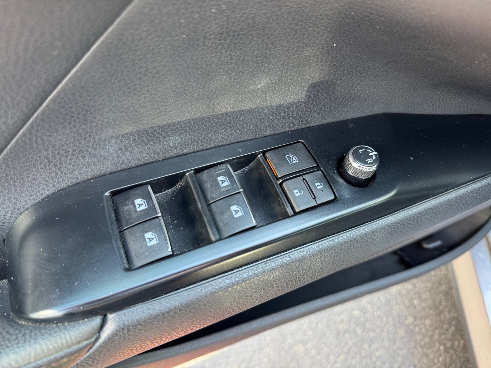 2019 Toyota Camry Hybrid XLE