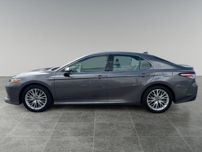 2019 Toyota Camry Hybrid XLE