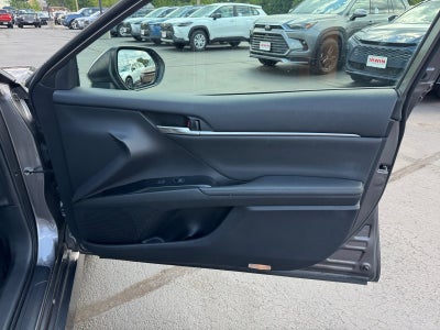 2019 Toyota Camry Hybrid XLE