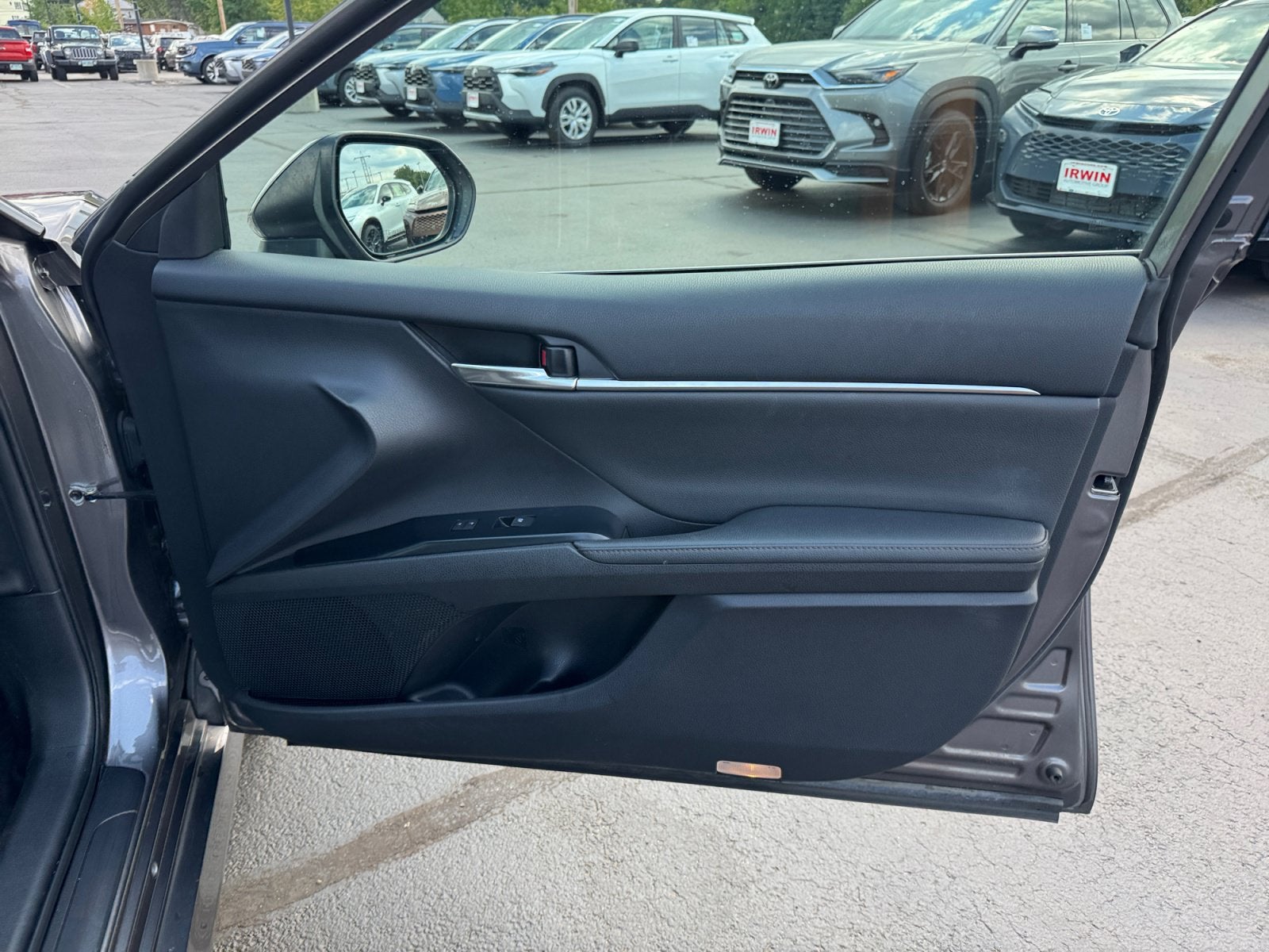2019 Toyota Camry Hybrid XLE