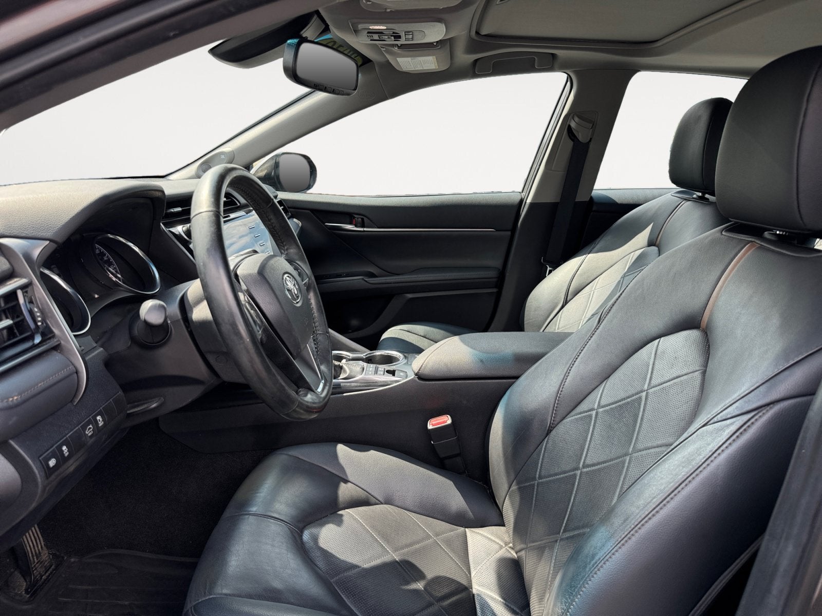 2019 Toyota Camry Hybrid XLE