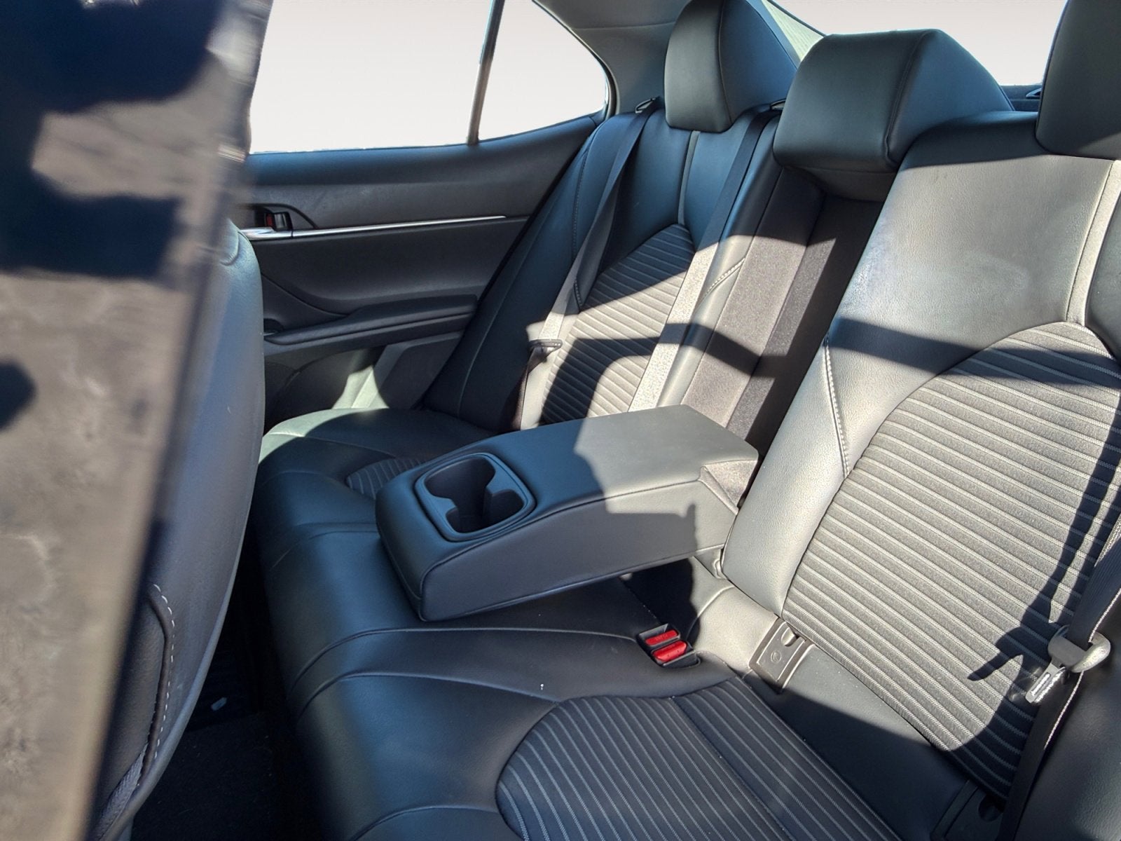 2020 Toyota Camry Hybrid SE