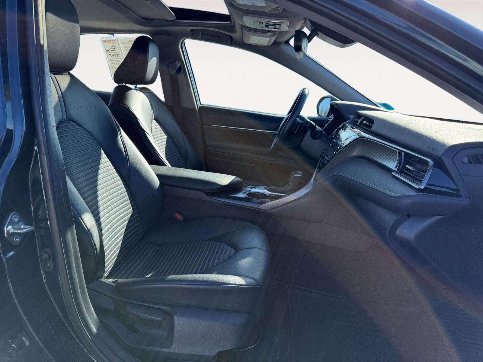 2020 Toyota Camry Hybrid SE