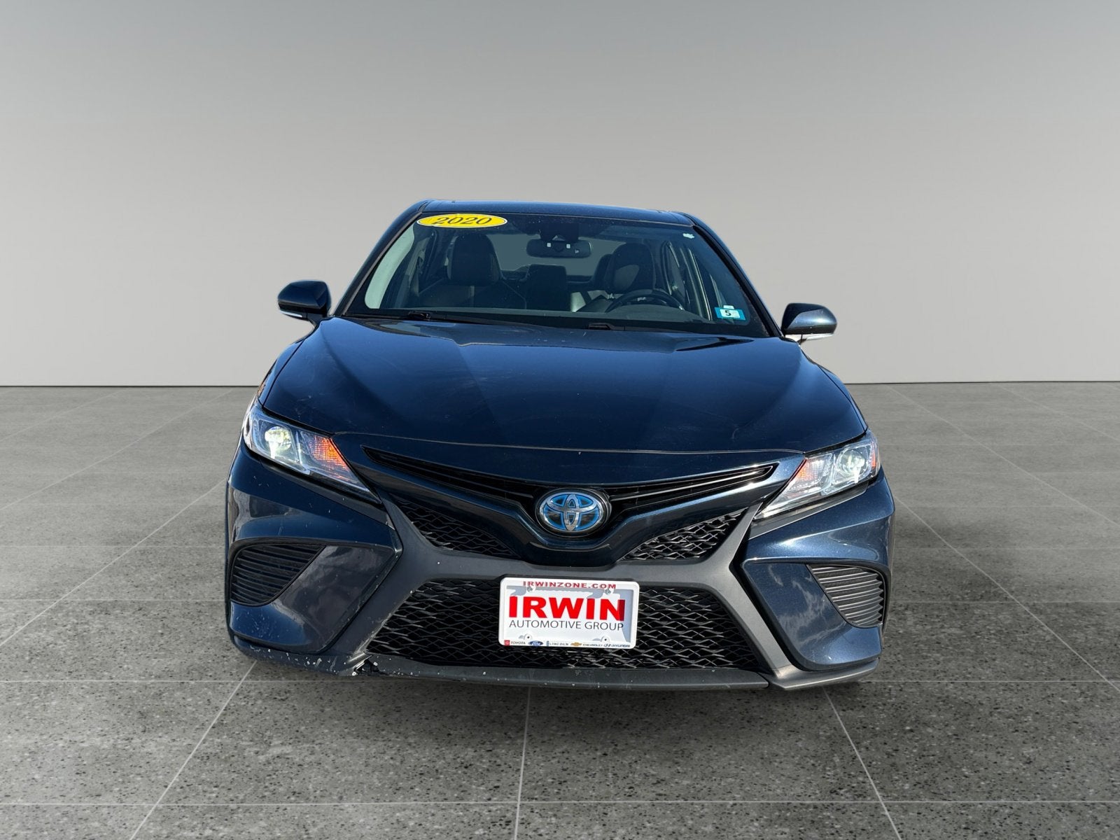2020 Toyota Camry Hybrid SE