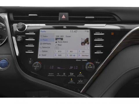 2020 Toyota Camry Hybrid SE