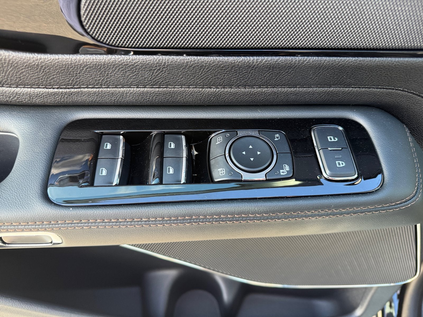 2027 Lincoln Aviator Premiere