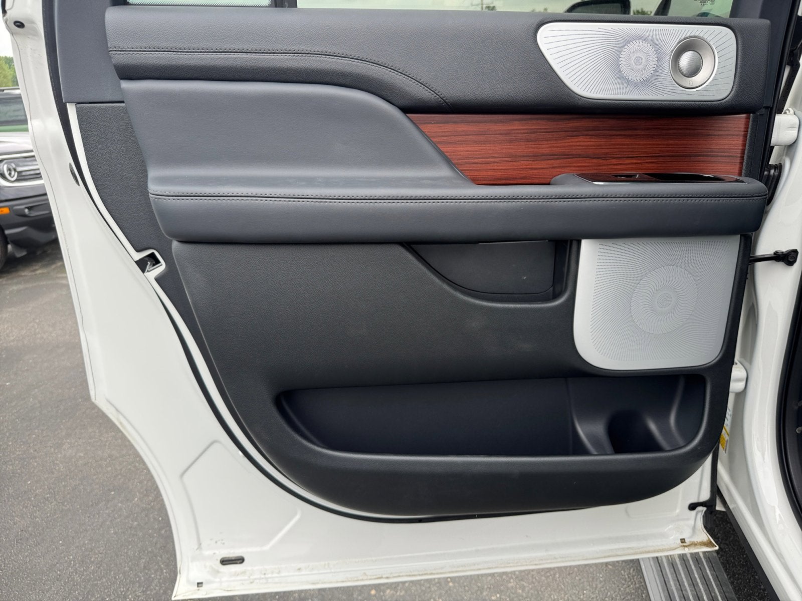 2024 Lincoln Navigator L Reserve