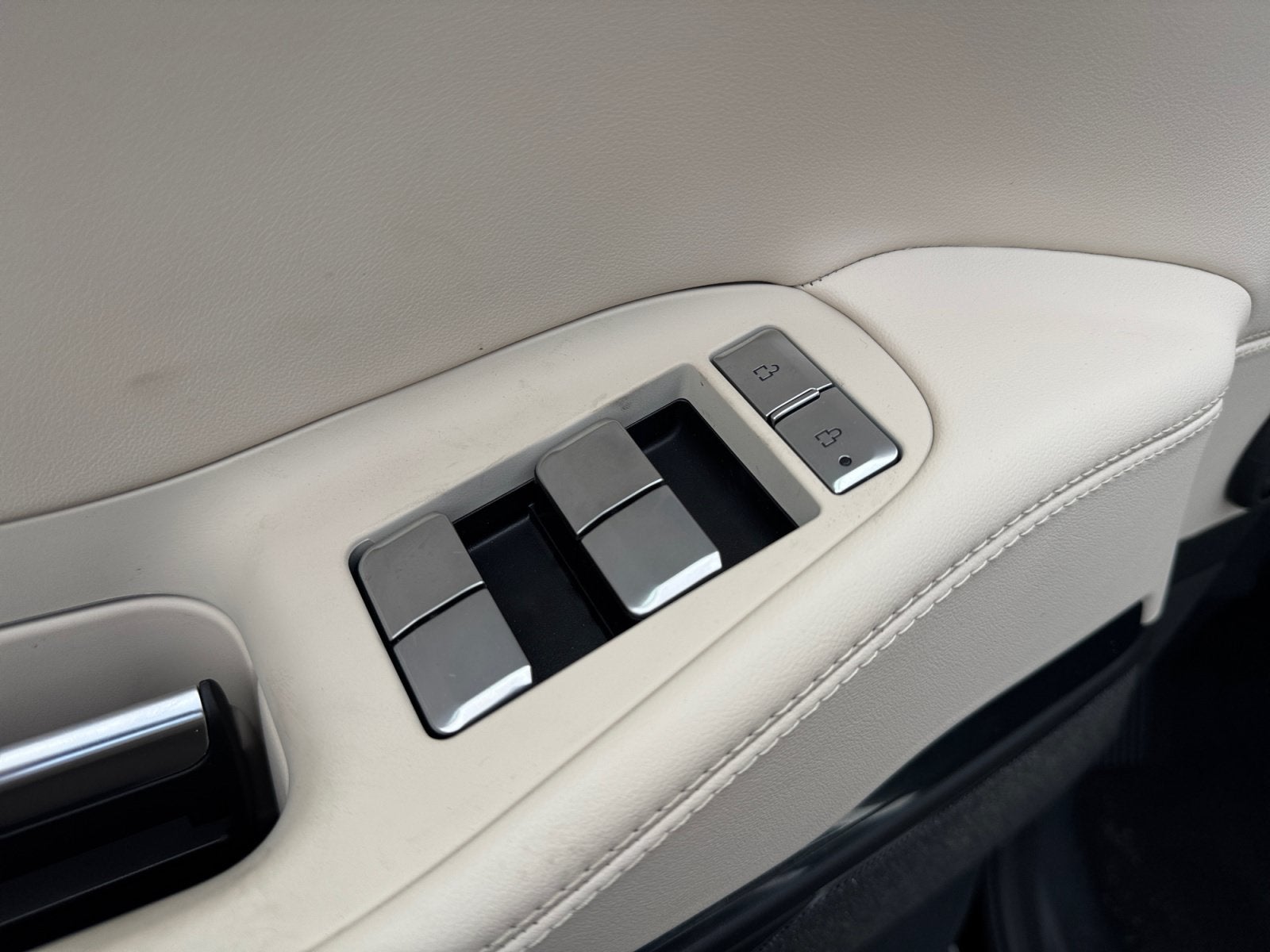 2027 Lincoln Navigator L Reserve