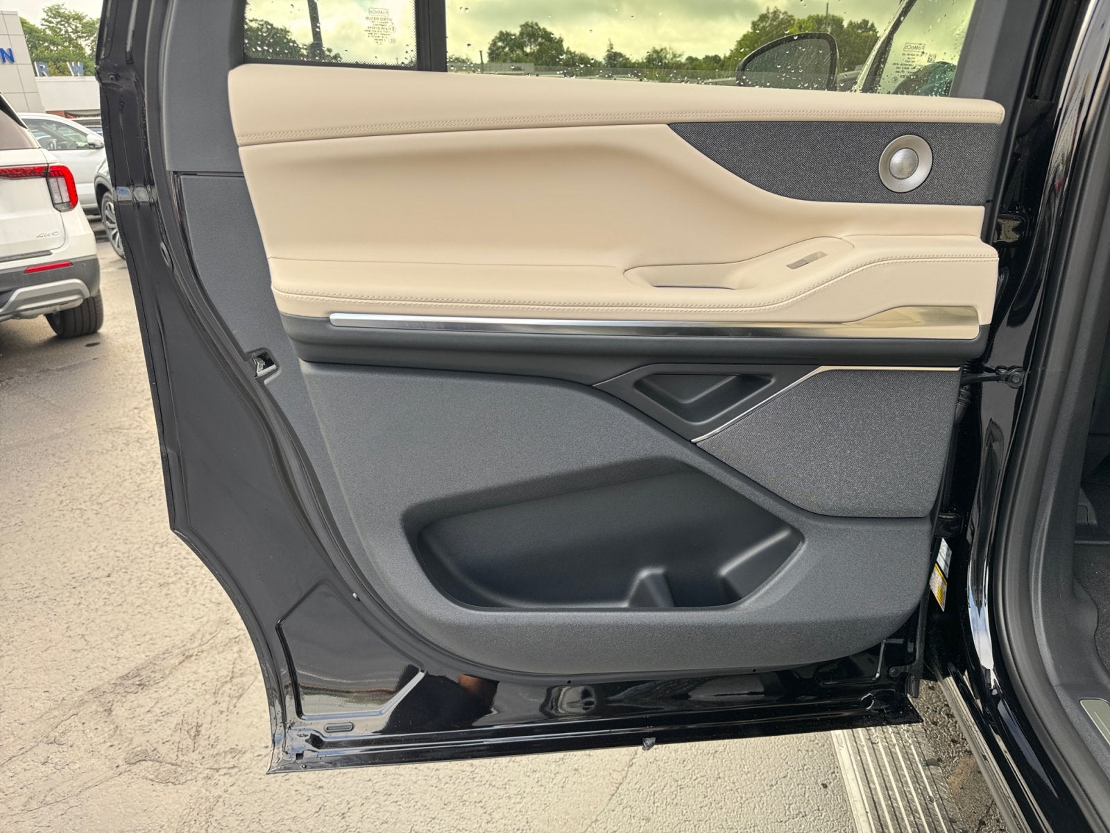 2027 Lincoln Navigator L Reserve