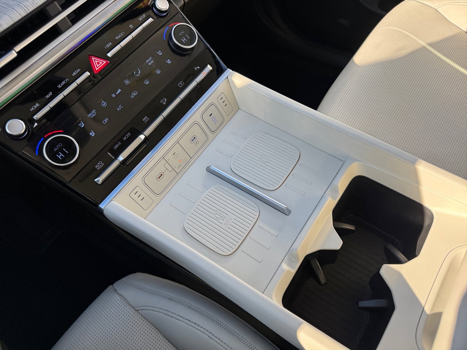 2025 Hyundai Santa Fe Hybrid Calligraphy