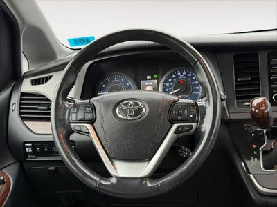 2020 Toyota Sienna Limited Premium