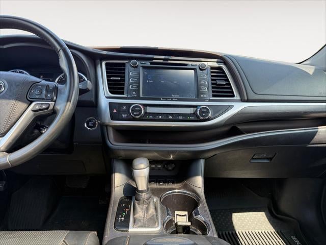 2019 Toyota Highlander Limited Platinum