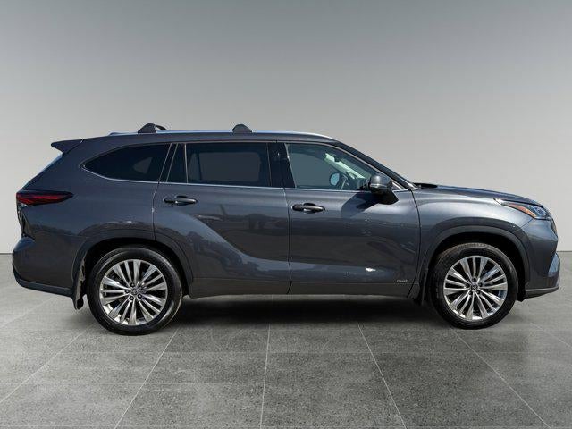 2025 Toyota Highlander Hybrid Platinum