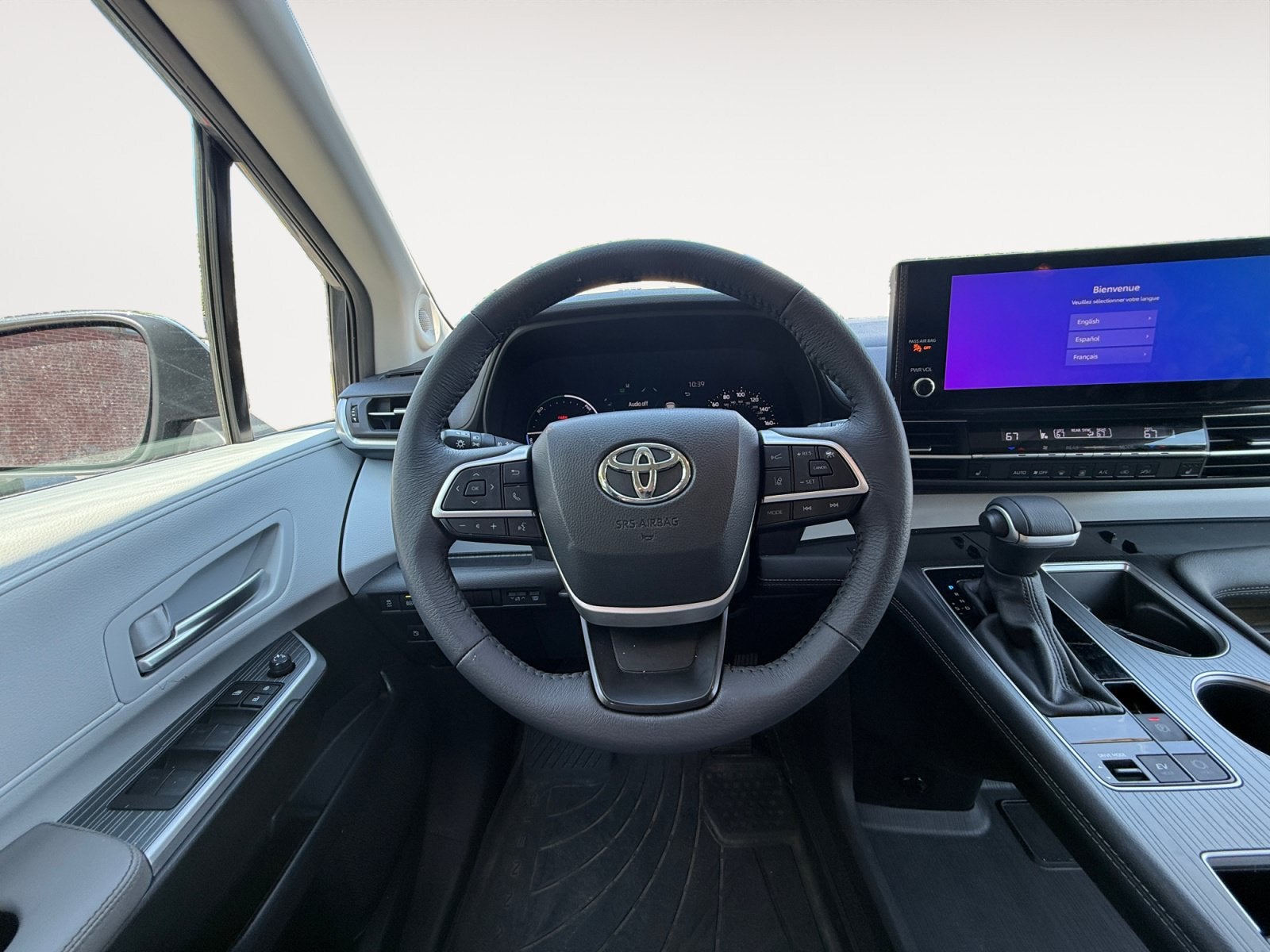 2025 Toyota Sienna XLE