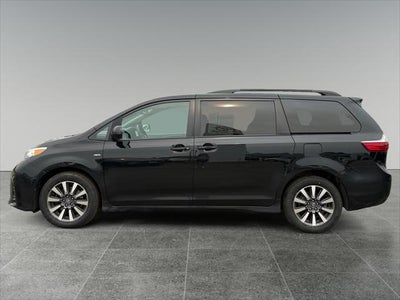 2020 Toyota Sienna LE