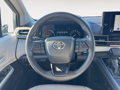 2026 Toyota Sienna LE