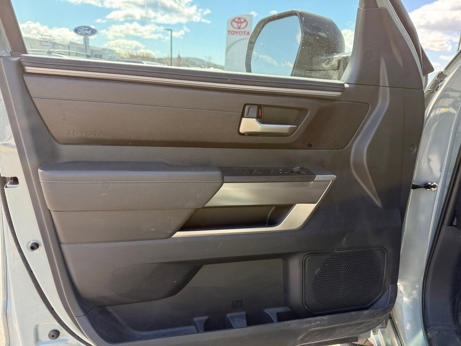 2025 Toyota Tundra 4WD Truck SR5