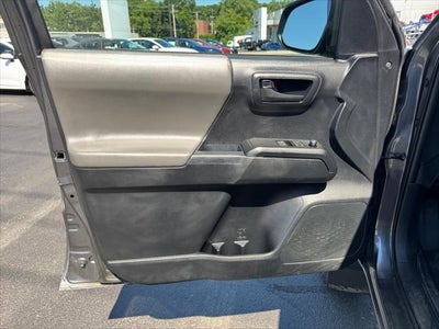 2017 Toyota Tacoma SR