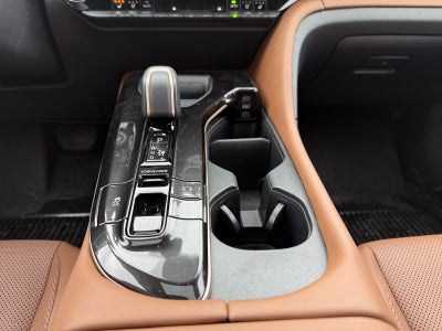 2025 Toyota Crown Signia Limited