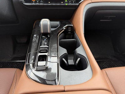 2025 Toyota Crown Signia Limited