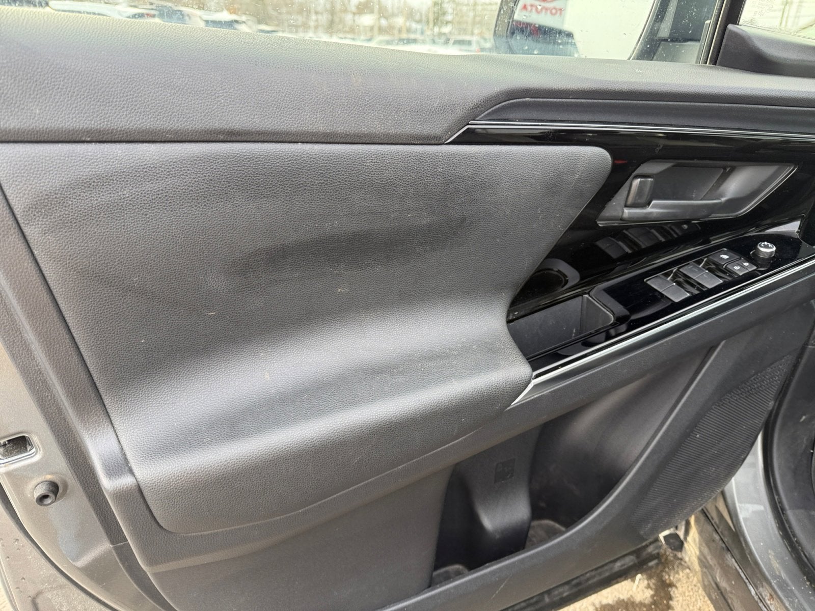 2023 Toyota bZ4X Limited