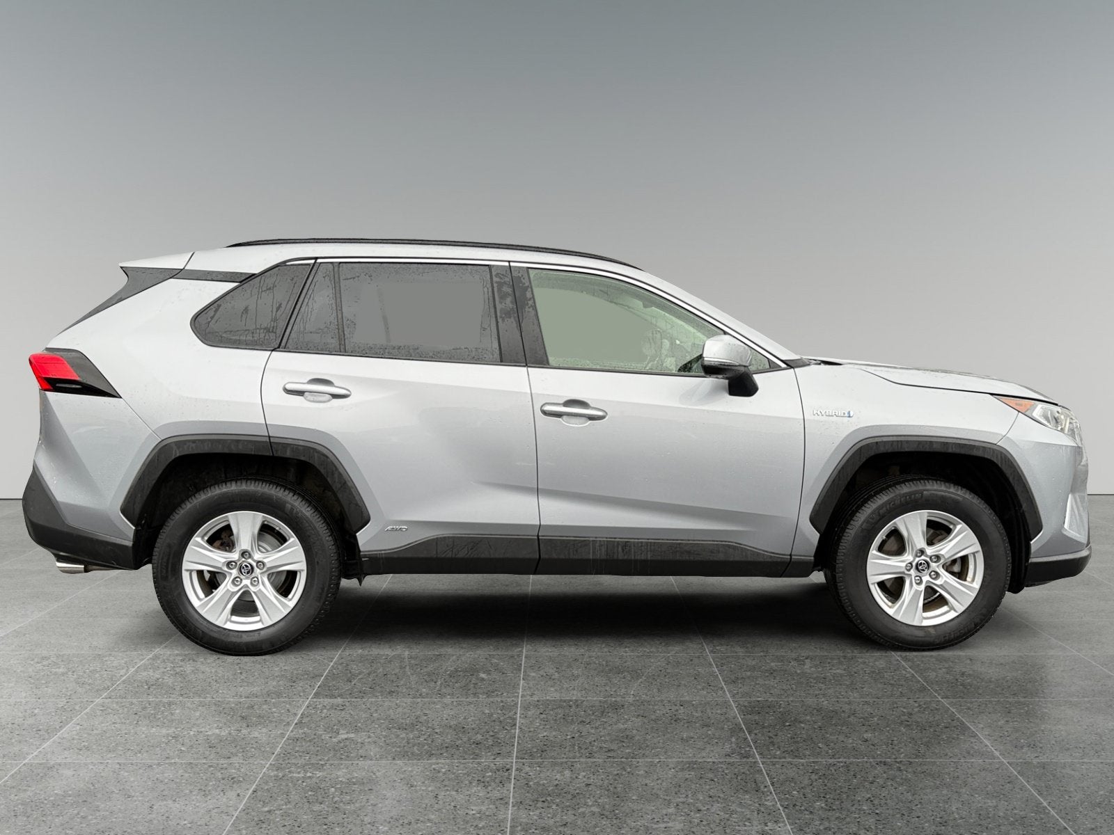 2019 Toyota RAV4 Hybrid XLE