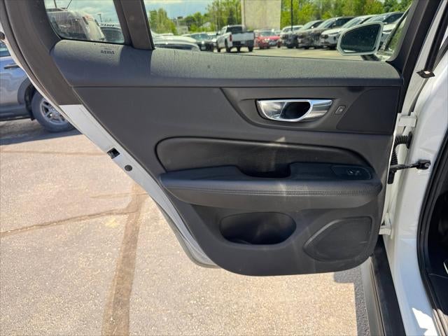 2020 Volvo V60 Cross Country T5