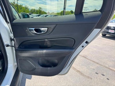 2020 Volvo V60 Cross Country T5