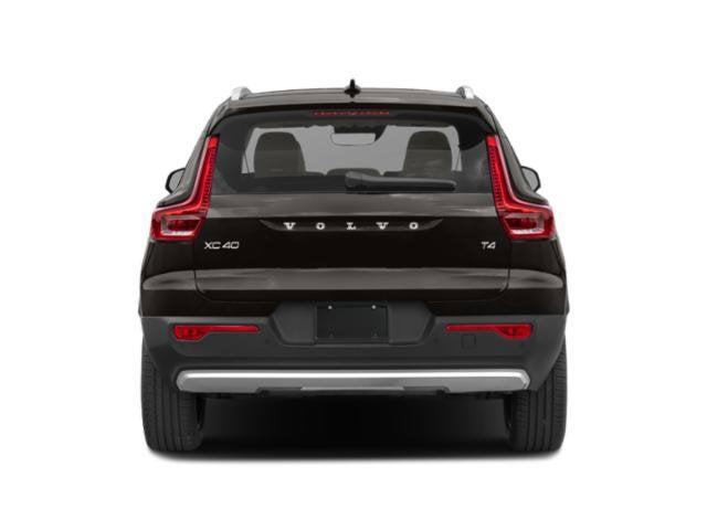 2022 Volvo XC40 Momentum